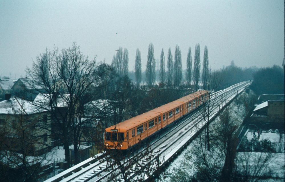 Nahverkehr in Berlin, Tirol und Athen, SBahn und UBahn