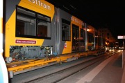 Neue Straenbahn fr Innsbruck ist eingetroffen